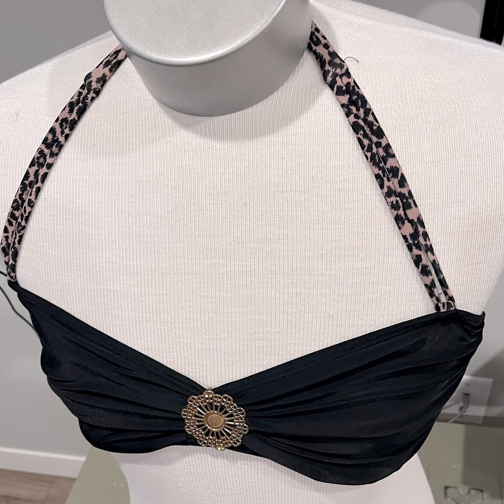 Xhilaration black/cheetah bikini top